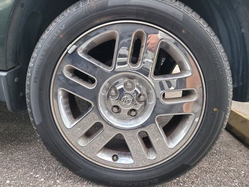 Used 2010 Dodge Nitro Heat w/ Chrome Accents Group image 8