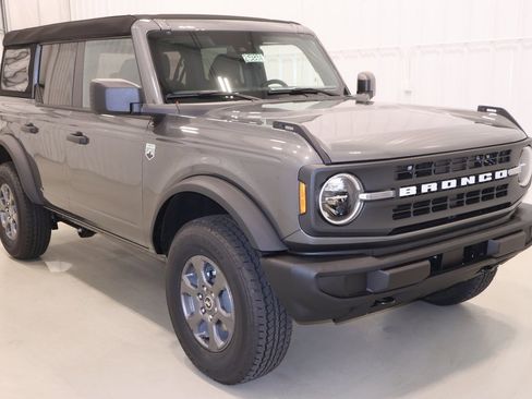 New 2025 Ford Bronco Big Bend image 2