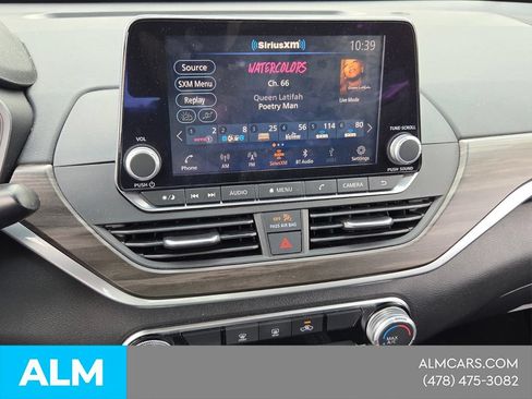 Used 2025 Nissan Altima 2.5 SV FWD image 15