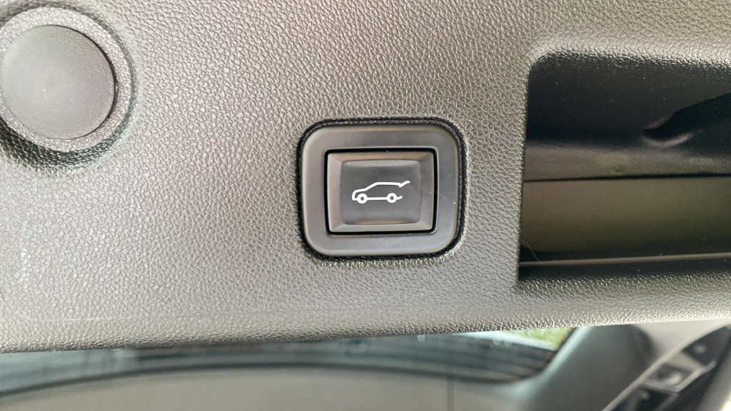 Used 2022 Chevrolet Equinox RS w/ RS Plus Package AWD/4WD image 32