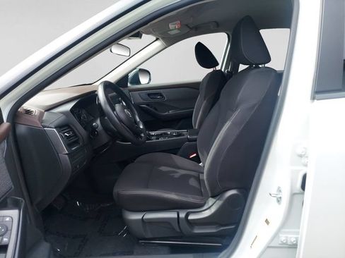 Used 2023 Nissan Rogue S AWD/4WD image 10