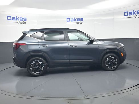 Certified 2025 Kia Seltos EX w/ EX Sunroof Package AWD/4WD image 9