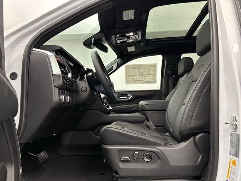 New 2026 GMC Yukon Denali w/ Sun & Power Step Package image 20