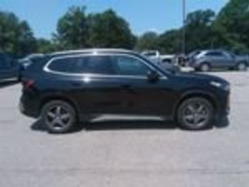 Used 2025 BMW X1 xDrive28i AWD/4WD image 5