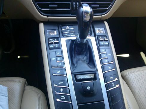 Used 2019 Porsche Macan AWD/4WD image 20
