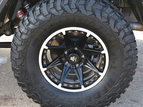 Used 2023 Jeep Gladiator Mojave w/ Trailer Tow Package image 9