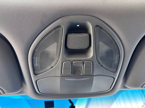 Used 2014 Hyundai Santa Fe Sport w/ Technology Package 04 FWD image 21