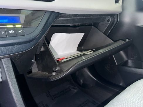 Used 2016 Toyota Corolla LE image 44