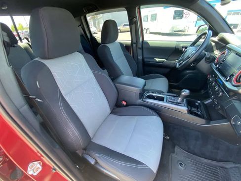 Used 2021 Toyota Tacoma TRD Off-Road AWD/4WD image 23