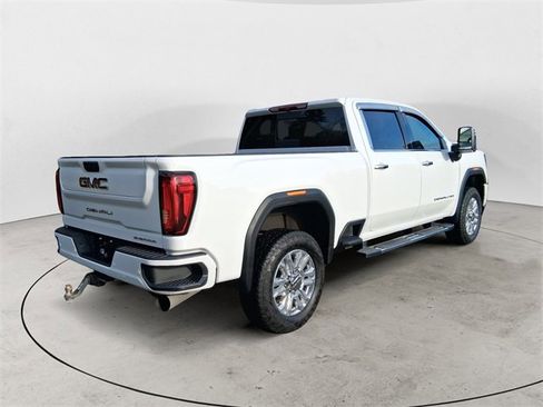 Used 2023 GMC Sierra 3500 Denali image 5