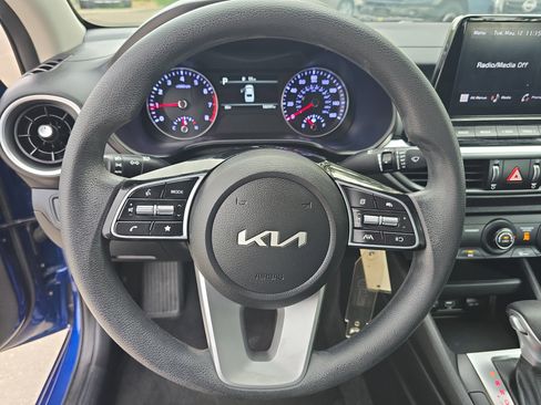 Certified 2023 Kia Forte LXS w/ LXS Technology Package FWD image 28
