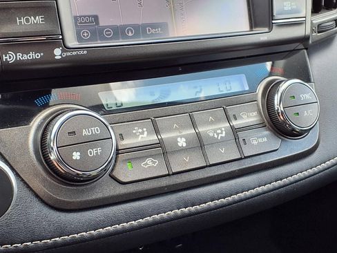 Used 2014 Toyota RAV4 Limited w/ Technology Package FWD image 25