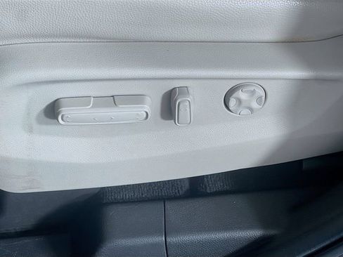 Used 2025 Honda Odyssey EX-L image 13