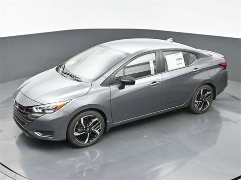 New 2025 Nissan Versa SR w/ Trunk Package image 29