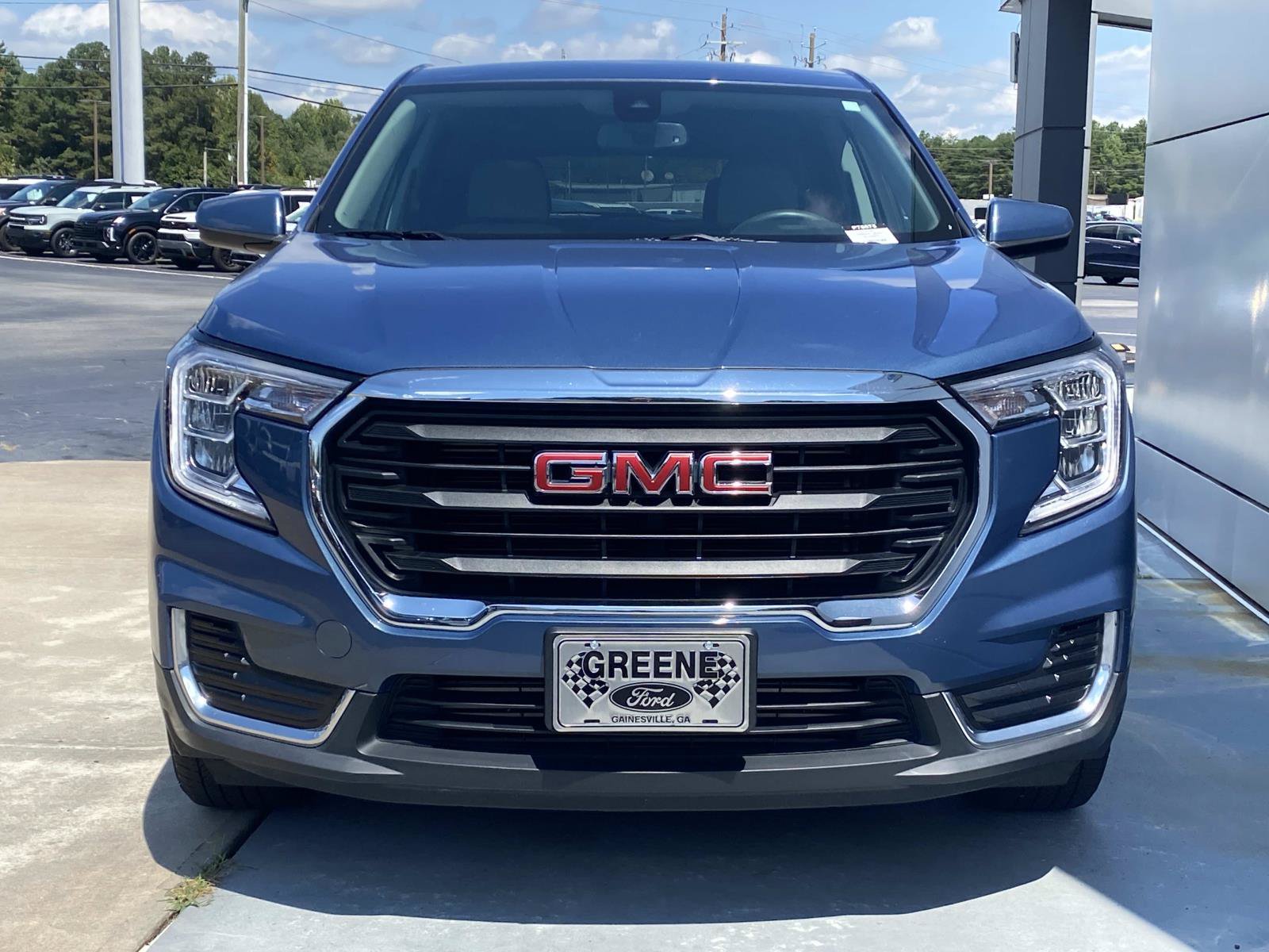 Used 2024 GMC Terrain SLE AWD/4WD image 12