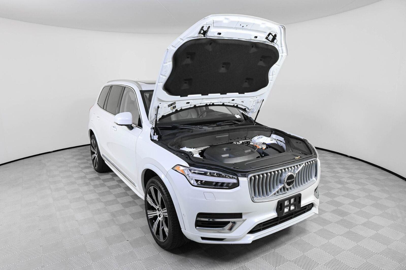 Certified 2025 Volvo XC90 T8 Ultra w/ Protection Package Premier AWD/4WD image 35