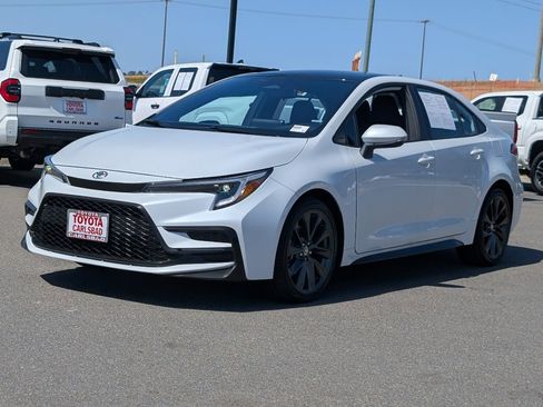 Used 2025 Toyota Corolla SE FWD image 11