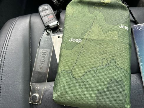 Used 2020 Jeep Grand Cherokee Limited RWD image 17