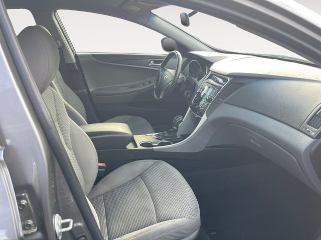 Used 2011 Hyundai Sonata GLS FWD image 15