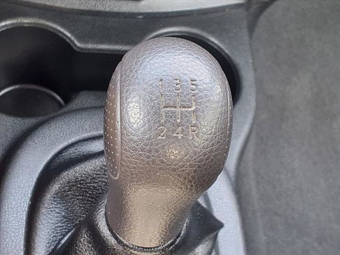 Used 2017 Nissan Versa S image 21