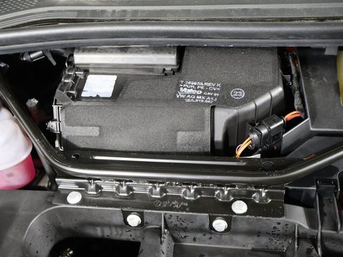 Used 2023 Volkswagen ID.4 Pro image 17