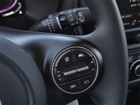 Certified 2025 Kia Soul LX image 25