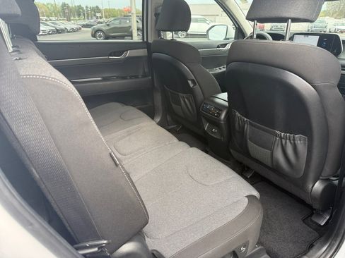 Used 2023 Hyundai Palisade SE image 33