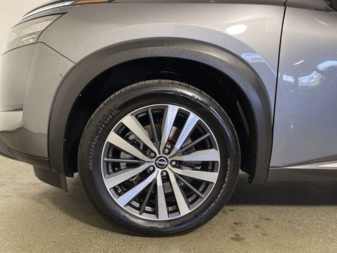 Used 2022 Nissan Pathfinder Platinum w/ Cargo Package AWD/4WD image 11