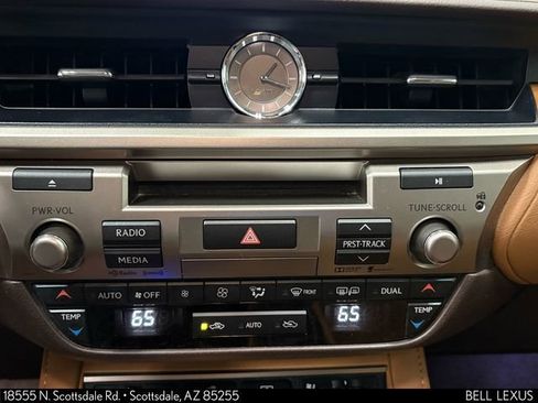Used 2016 Lexus ES 350 w/ Luxury Package w/Wood Trim FWD image 10