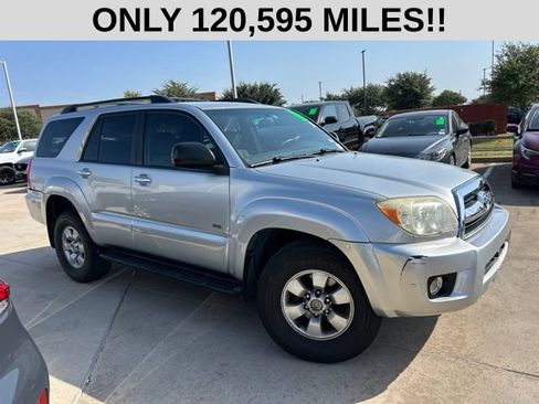 Used 2007 Toyota 4Runner SR5 RWD image 2