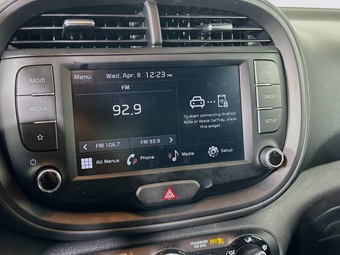 Used 2025 Kia Soul LX w/ LX Technology Package image 21