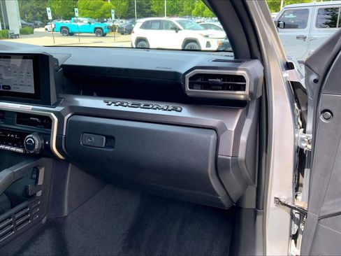 Used 2024 Toyota Tacoma SR5 RWD image 18