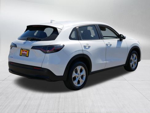 Certified 2023 Honda HR-V LX image 7
