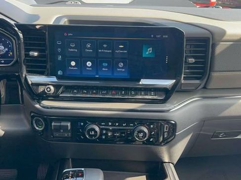 Used 2022 Chevrolet Silverado 1500 ZR2 w/ Technology Package AWD/4WD image 25