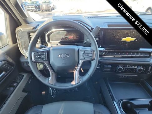 Used 2025 Chevrolet Silverado 2500 ZR2 w/ Technology Package AWD/4WD image 19