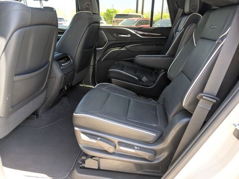Used 2023 Cadillac Escalade Premium Luxury RWD image 20
