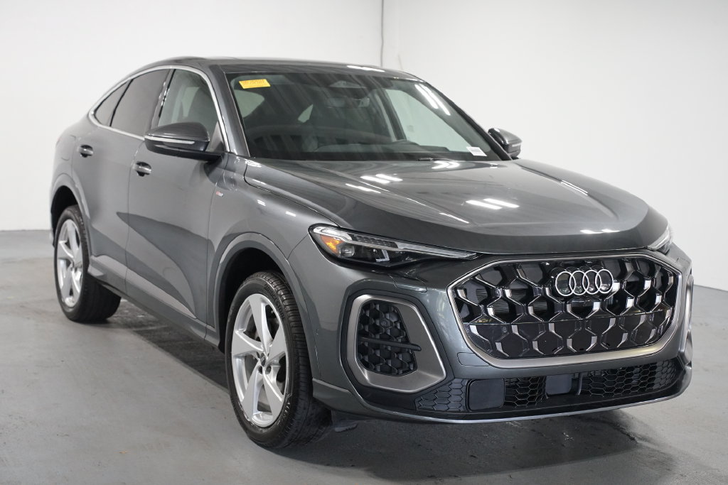 Used 2025 Audi Q5 Premium Plus AWD/4WD image 3