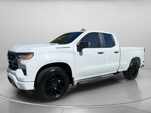 Used 2025 Chevrolet Silverado 1500 Custom w/ Turbomax Blackout Package image 12