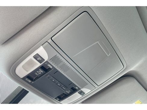 Certified 2017 Acura TLX FWD image 22