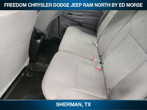 Used 2015 Toyota Tacoma PreRunner w/ SR5 Package RWD image 19