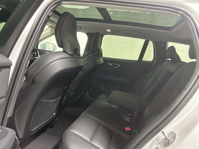 Certified 2025 Volvo V60 B5 Cross Country Plus AWD/4WD image 12