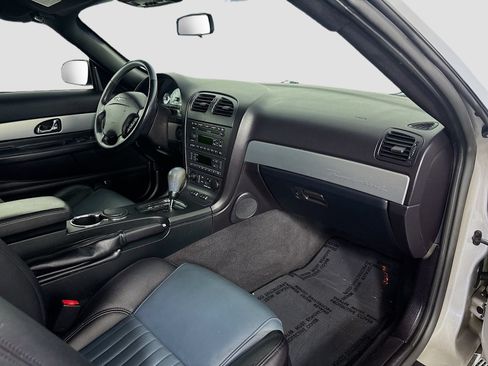 Used 2005 Ford Thunderbird RWD image 25