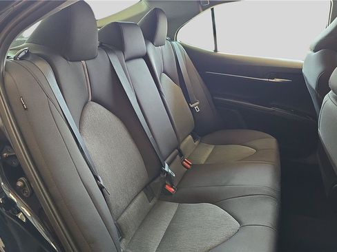 Used 2020 Toyota Camry LE FWD image 18