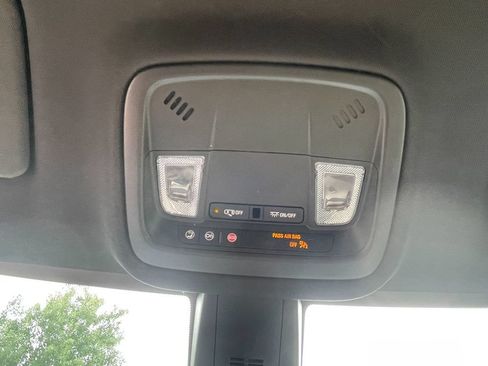 Used 2023 Chevrolet Traverse LS AWD/4WD image 23