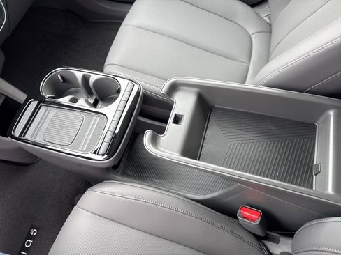 Used 2025 Hyundai Ioniq 5 SEL image 27