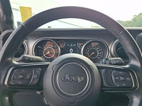 Used 2019 Jeep Wrangler Sport AWD/4WD image 18