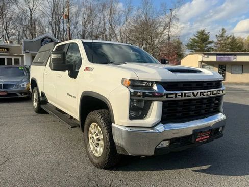 Used 2021 Chevrolet Silverado 2500 LT w/ Convenience Package image 5