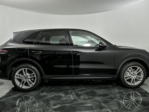 Used 2020 Porsche Cayenne AWD/4WD image 10