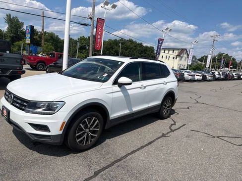Used 2018 Volkswagen Tiguan SE w/ Panoramic Sunroof Package AWD/4WD image 1