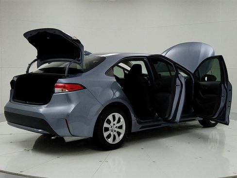 Used 2022 Toyota Corolla LE FWD image 10